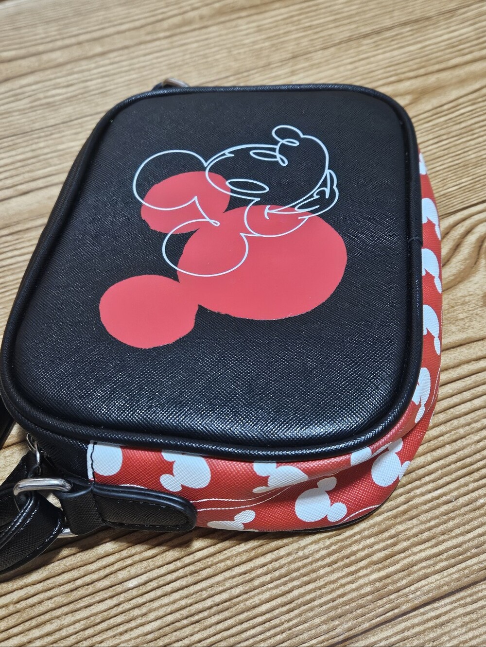 Disney x Dani Mickey Crossbody Purse - Picture 2 of 9